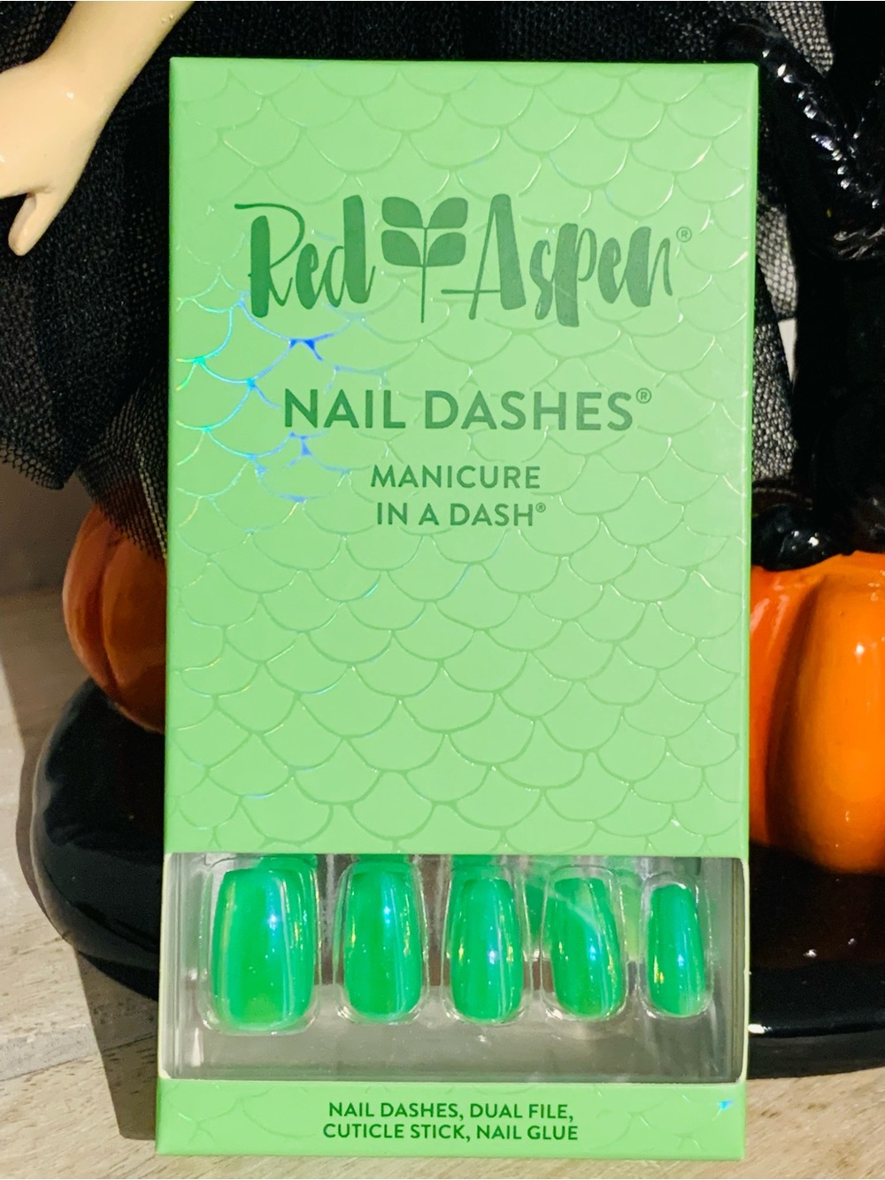 Red Aspen Nail Dashes